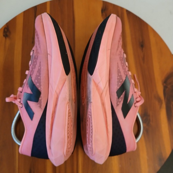 New Balance FuelCell Rebel v4 Mens 7 Pink Running Shoes Sneakers MFCXCP4